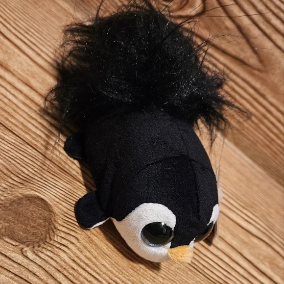 New Fuzzee Tails Flappy PenguinBlack & White Fluffy Tail Plush Toy 9/29 - Picture 7 of 7